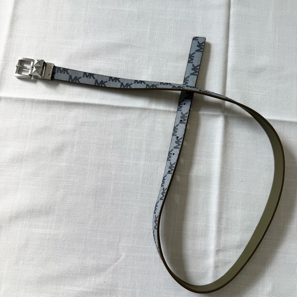 Michael Kors M Women's Twist Reversible Blue/Gray Belt Silver Buckle MK Logo - Picture 6 of 6